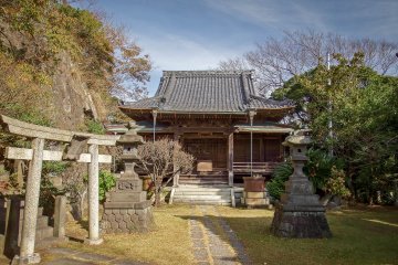 

This peaceful section of Hoshoji Temple feels a world away from civilization
