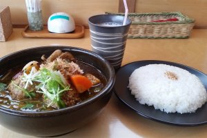 Sup kari bola daging tsumire