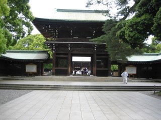Main gate before entering the large open space where the main hall is located