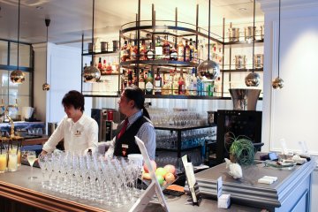 The bar in Shiro-no-Niwa's lounge area