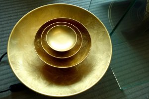 Plate set coated in Kanazawa gold leaf