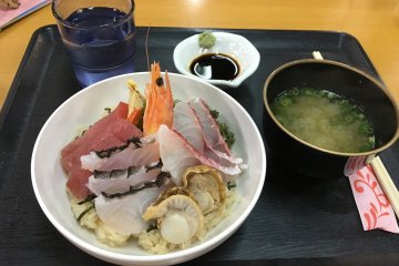 Sashimi lunch set!