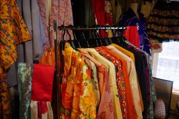 Various colors and styles of second hand haori and kimono