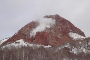 Le &laquo; nouveau volcan de l&rsquo;&egrave;re Shōwa &raquo; (Shōwa-shinzan)