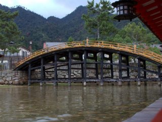 Lovely old wooden bridge during my visit in 2012. When I visited again in&nbsp;2013 it was under restoration and they might have actually replaced it completely. If you visit this place sometime, let me know how the bridge&nbsp;looks now!&nbsp;