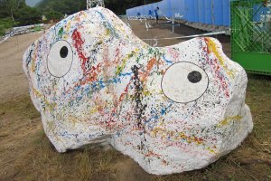 A Gon-chan defaced with graffiti. This is the biggest Gon-chan I’d seen in the festival