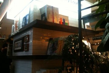 The mini-library @Shibuya City Lounge
