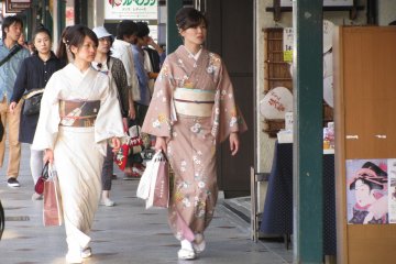 Kyoto is the best city to wear kimono!