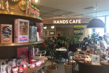 Hands Café
