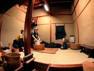 Inside an average house during the Edo period