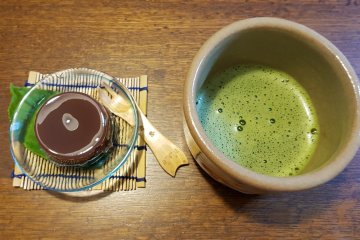 Dessert made from azuki beans, served with green tea