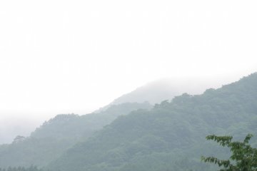 Even when it's rainy, Kinugawa views are beautiful.