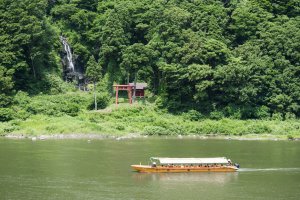Dòng sông Mogami 