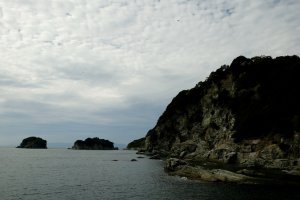 Pemandangan menenangkan di Pelabuhan Saikazaki