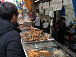 おおでんのネタや天ぷらなど、種類がとても豊富。