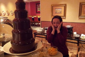 Chocolate fountain at the Ravenna buffet!