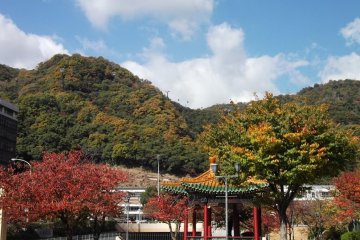 <p>The approach to Shin-Kobe station, with Mount Maya behind</p>