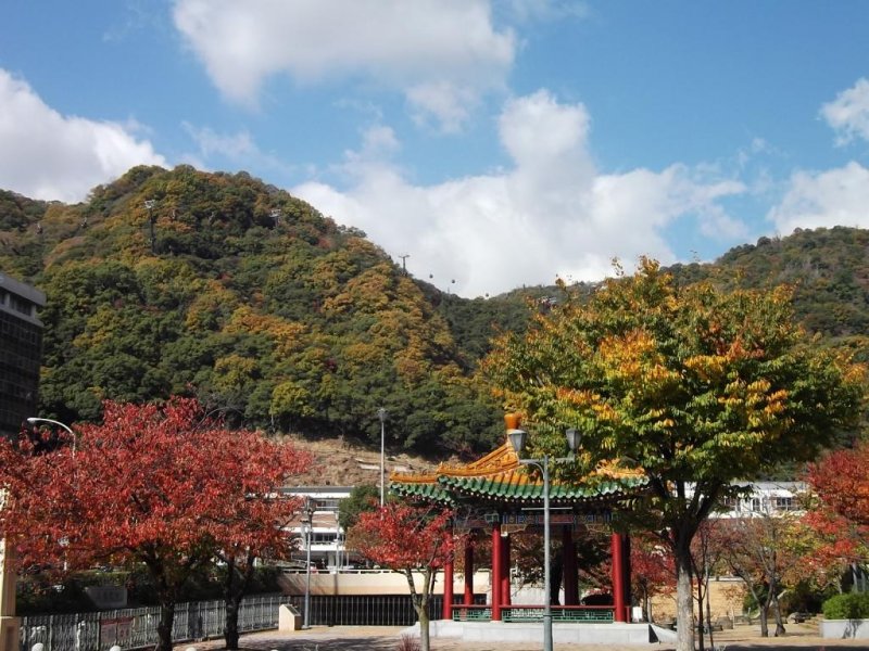 <p>The approach to Shin-Kobe station, with Mount Maya behind</p>