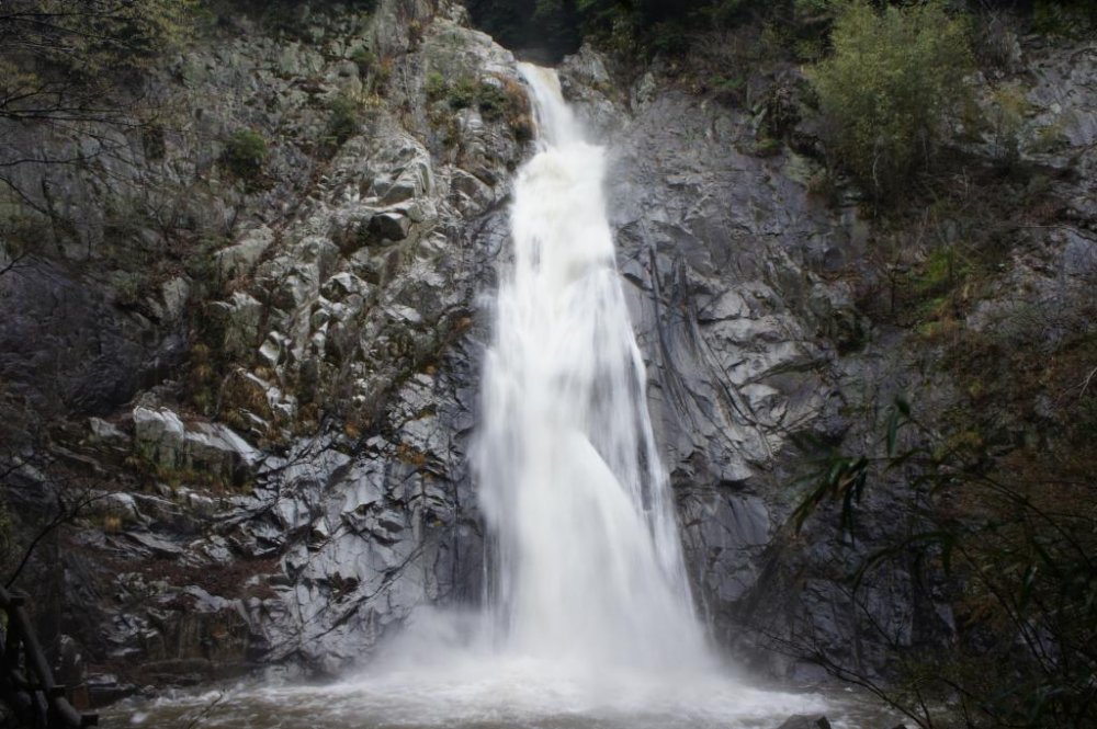 Ondaki, the main falls of Nunobiki
