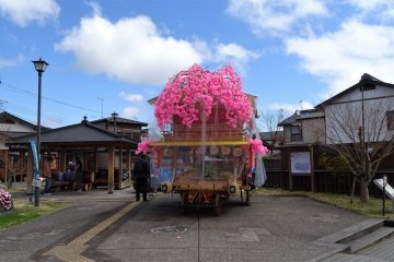 รถลากงานเทศกาลยะย่อย (yayoi festival) งานเทศกาลฤดูใบไม้ผลิประจำปี