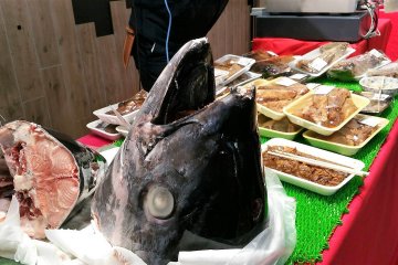 เก็บภาพบรรยากาศของตลาดปลาซึตกิจิ 