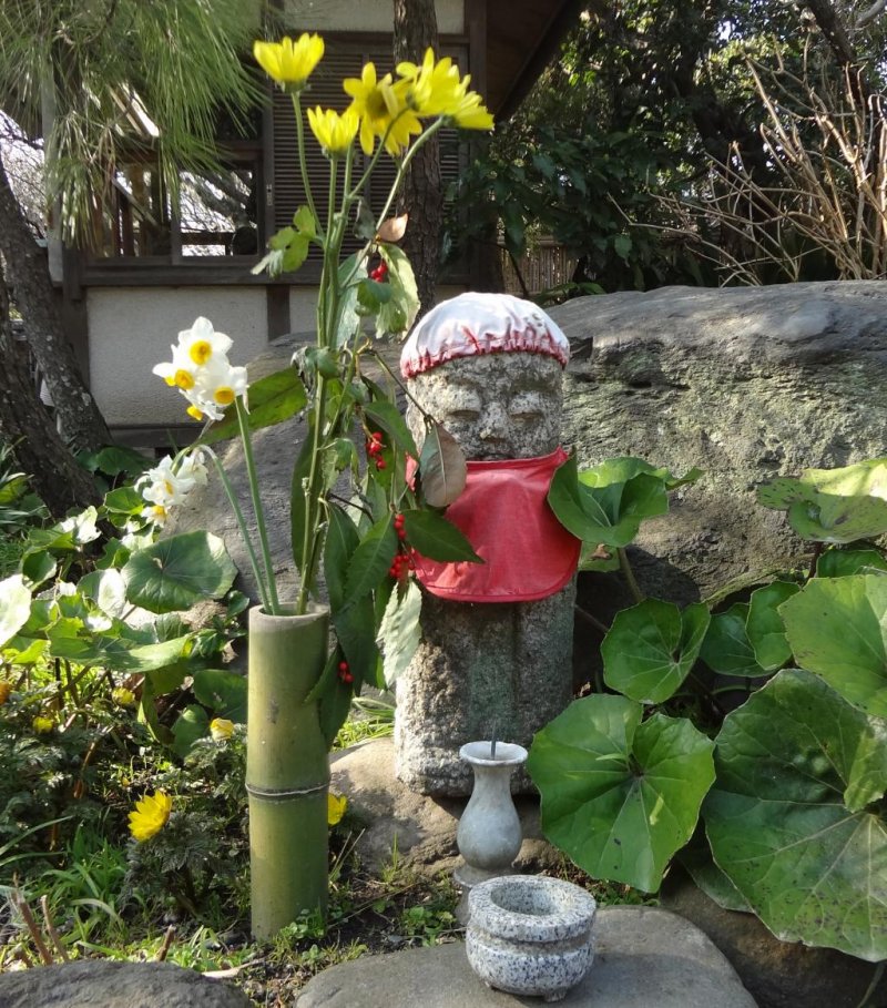 Jizo statue in the temple grounds