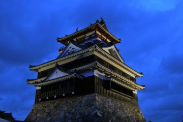 Kiyosu Castle at dusk