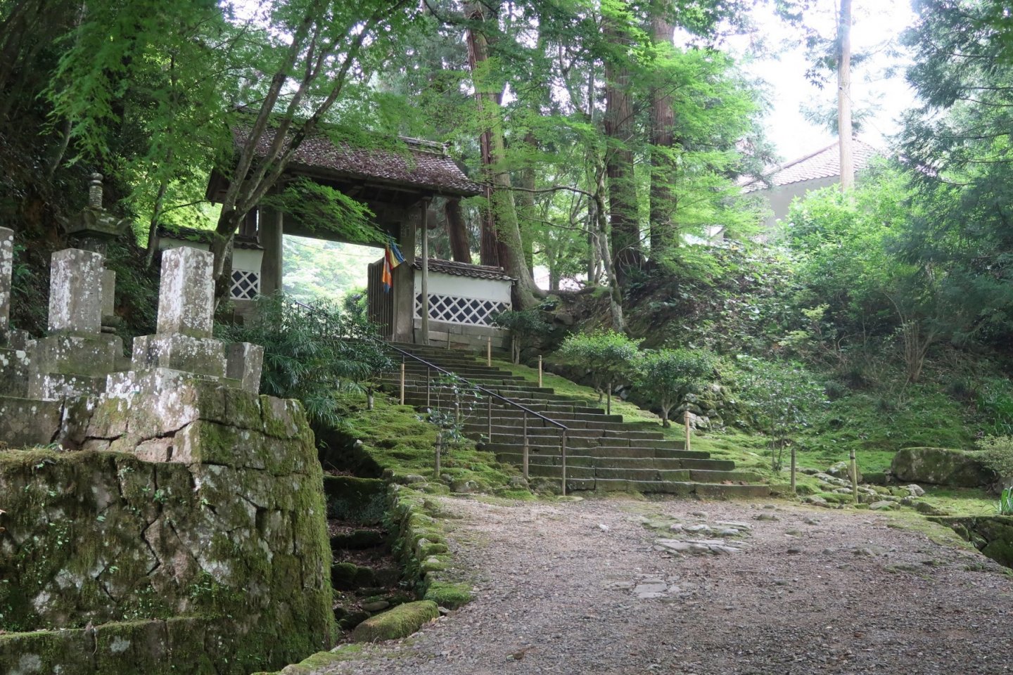 Entrance to Youmeij (previously the border gate to the samurai town)