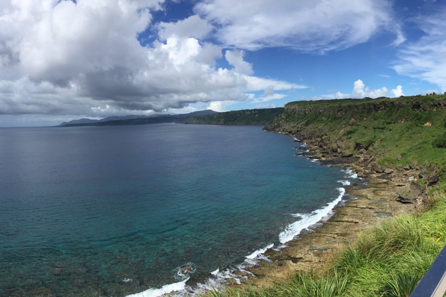 Вид на Тихий Океан с берега Токуносимы