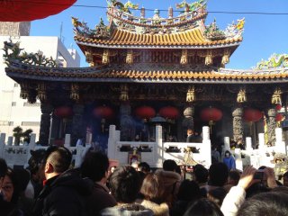Một trong những ngôi chùa ở khu phố Trung Hoa