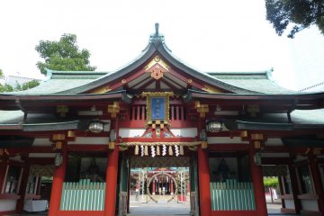 Akasaka’s Hie-jinja Shrine