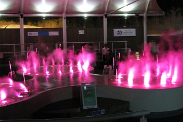 Свето-музыкальный фонтан