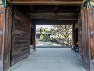 After paying 600 yen, visitors enter the castle grounds through this ancient gate.