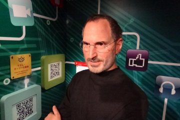 Test your knowledge of Apple products with Steve Jobs