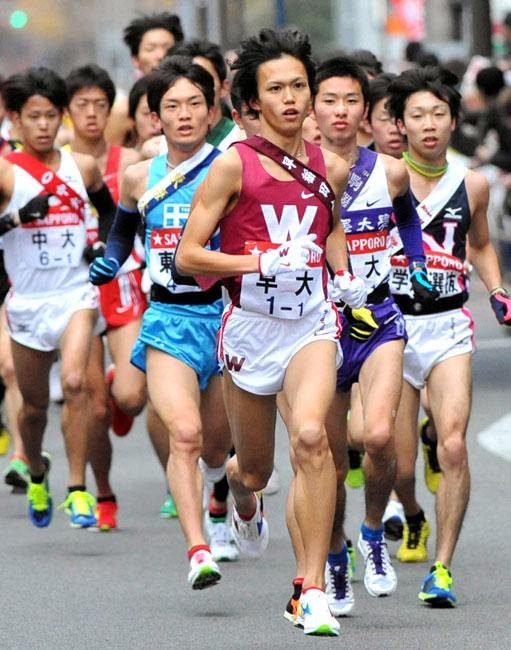 <p>The terrific annual Hakone Eki-den University Relay-Race</p>