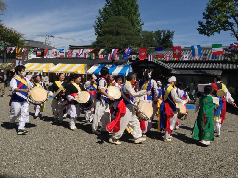 Koma Shrine traces its roots from Korea. 