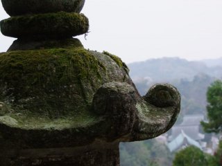 Great view down to large and famous Kencho-ji Temple