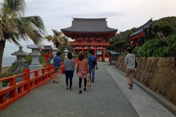 Many couples and newlyweds visit Udo Shrine as it is believed to bring good fortune and successful childbirth for women.