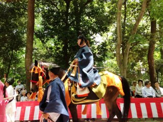 Lễ hội Aoi được tổ chức thường niên vào ngày 15 tháng 5 ở trung tâm Kyoto 