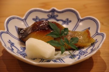 Black cod with miso (¥1,200)