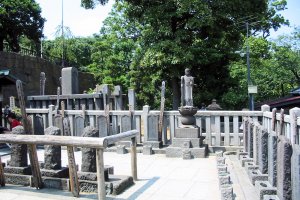 The graves of the 47 ronin