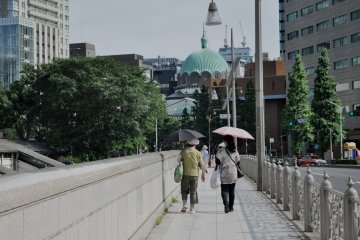Walking towards Nikolai-do from Yushima Seido