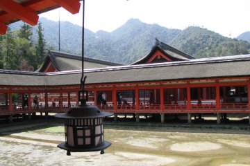 Храм Итсукушима