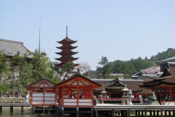 Храм Итсукушима