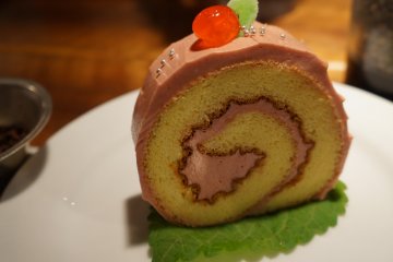 <p>Cafe Mame-hico prizes itself on seasonal menus: pickled plum in early summer, baked apples in the autumn, lemon cake in the winter. The writer&#39;s personal favorite is the June special: hydrangea cake.</p>