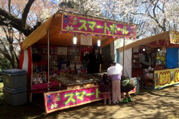 Yatai, seasonal vendors under the cherry trees