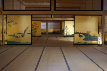 Several rooms inside Honmaru Goten are let open wide, but visitors aren't allowed to step in so they can enjoy the view completely from the distance.
