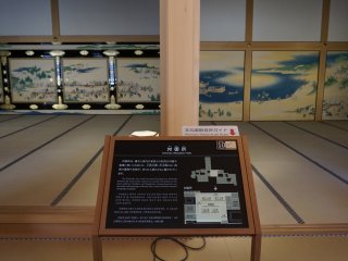 Despite the enormous size, visitors will never miss even the smallest corners of Honmaru Goten because the visitors route is really clear and in order. Each rooms are also complemented with information panel for visitors to discover more of the history and usage of the rooms.