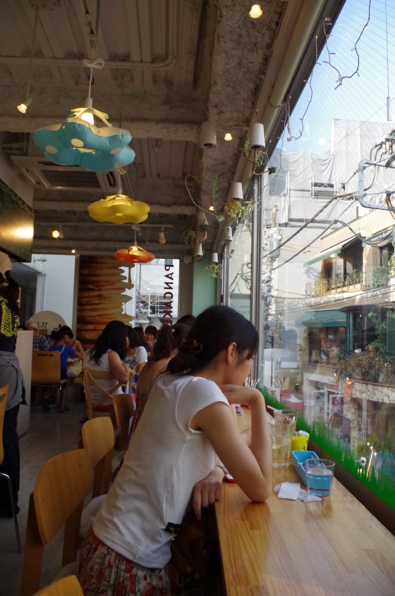 The cute kawaii atmosphere attracted lots of young ladies to relax at tea time.While the meals don't come in large portions, they are sufficient enough to recharge yourself after midday.