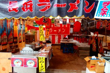 <p>A Nagahama ramen booth getting ready for the big event</p>